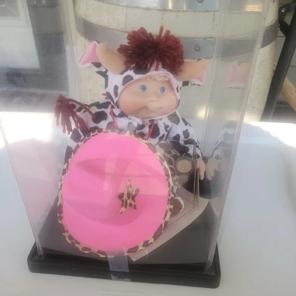 Danbury Mint Porcelain Cabbage Patch Doll Dairy Cow Outfit Got Milk Elsie Jean